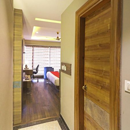 The Ivy Grand Hotel In City Centre With Free Secured Parking New Delhi Buitenkant foto