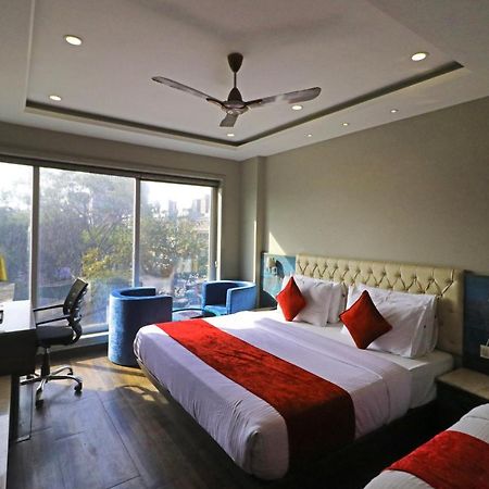 The Ivy Grand Hotel In City Centre With Free Secured Parking New Delhi Buitenkant foto