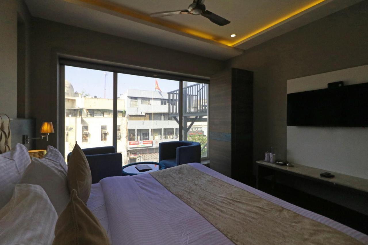 The Ivy Grand Hotel In City Centre With Free Secured Parking New Delhi Buitenkant foto