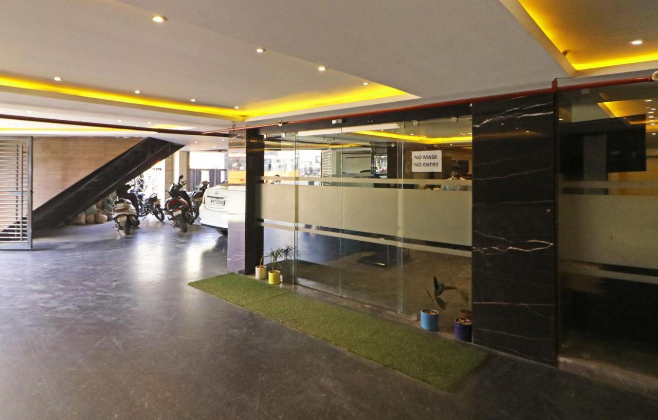 The Ivy Grand Hotel In City Centre With Free Secured Parking New Delhi Buitenkant foto