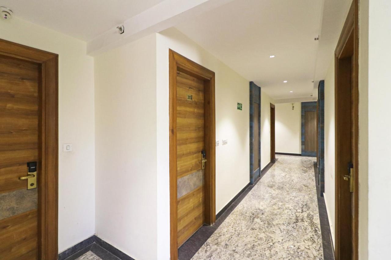 The Ivy Grand Hotel In City Centre With Free Secured Parking New Delhi Buitenkant foto