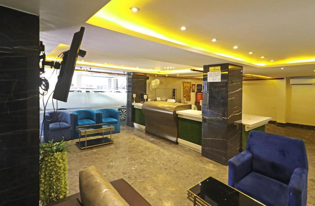 The Ivy Grand Hotel In City Centre With Free Secured Parking New Delhi Buitenkant foto