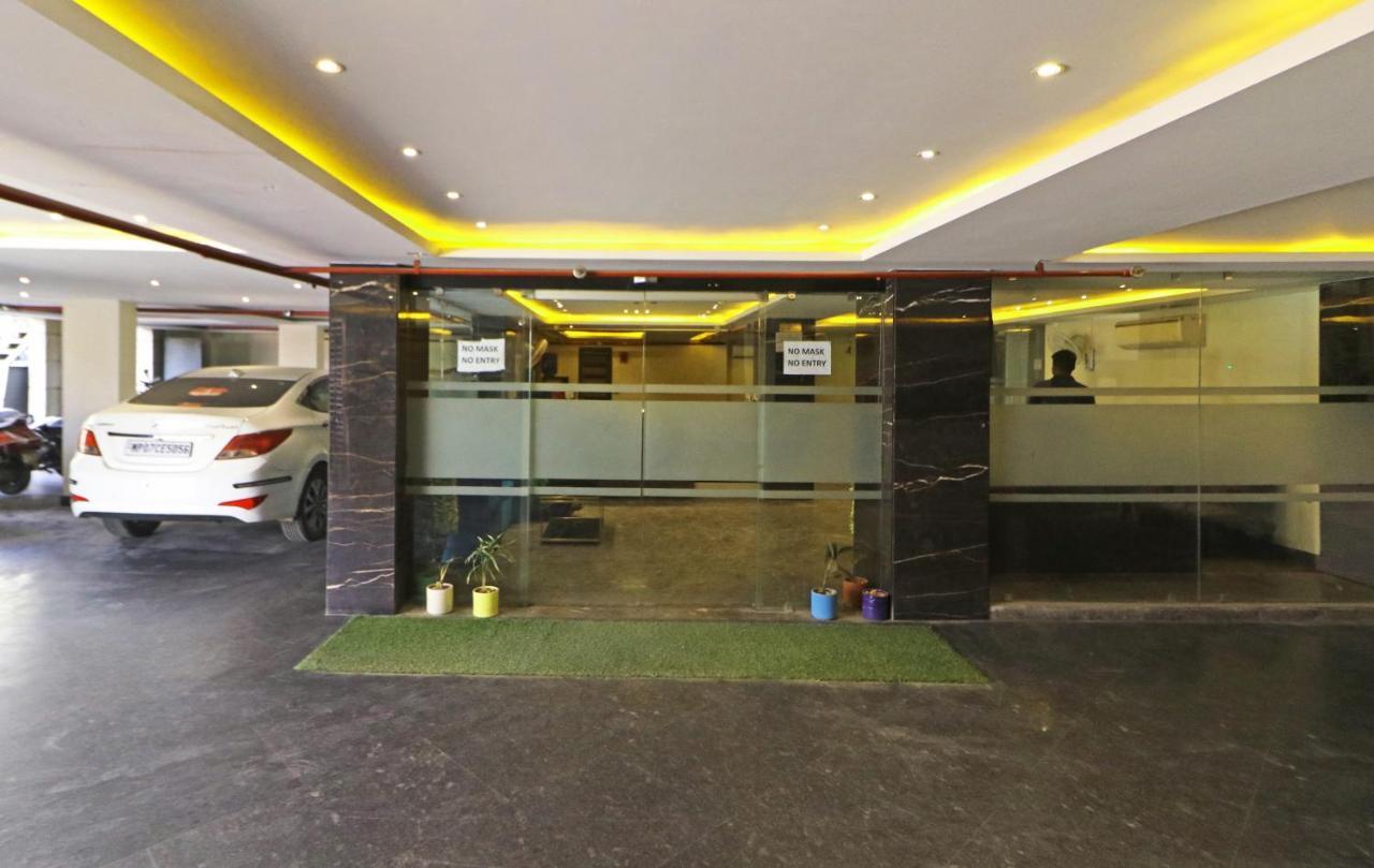 The Ivy Grand Hotel In City Centre With Free Secured Parking New Delhi Buitenkant foto