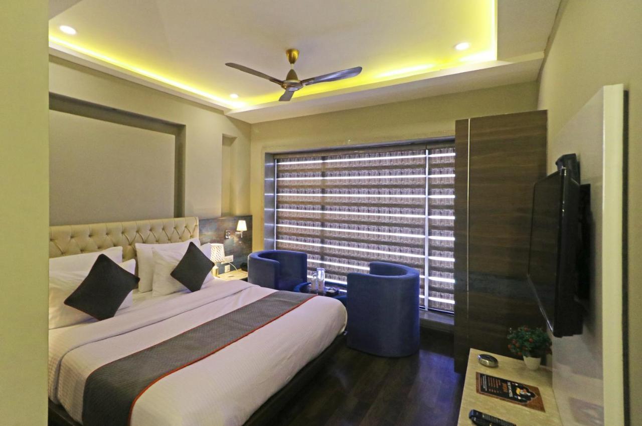 The Ivy Grand Hotel In City Centre With Free Secured Parking New Delhi Buitenkant foto
