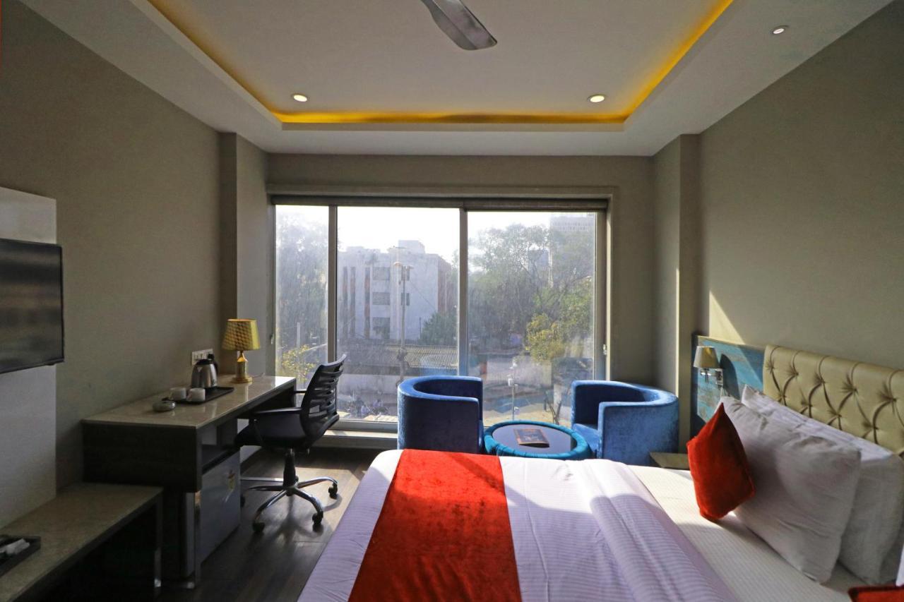 The Ivy Grand Hotel In City Centre With Free Secured Parking New Delhi Buitenkant foto