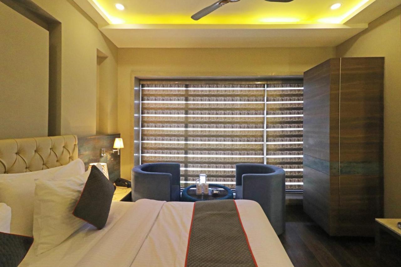 The Ivy Grand Hotel In City Centre With Free Secured Parking New Delhi Buitenkant foto