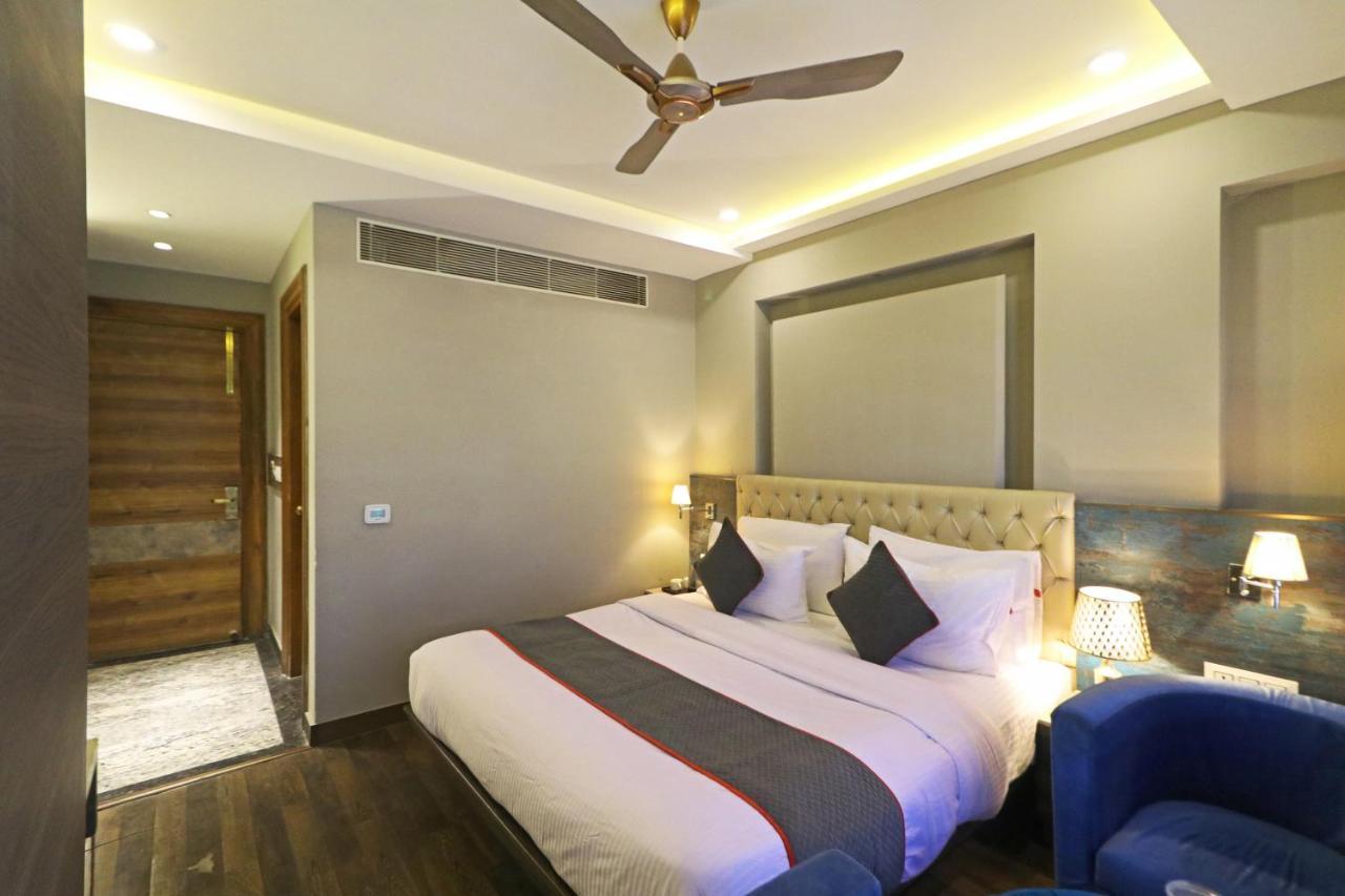 The Ivy Grand Hotel In City Centre With Free Secured Parking New Delhi Buitenkant foto