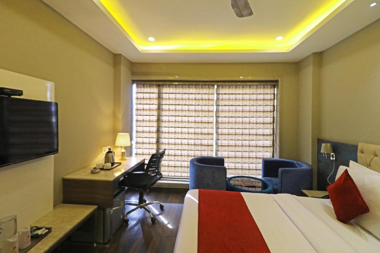The Ivy Grand Hotel In City Centre With Free Secured Parking New Delhi Buitenkant foto